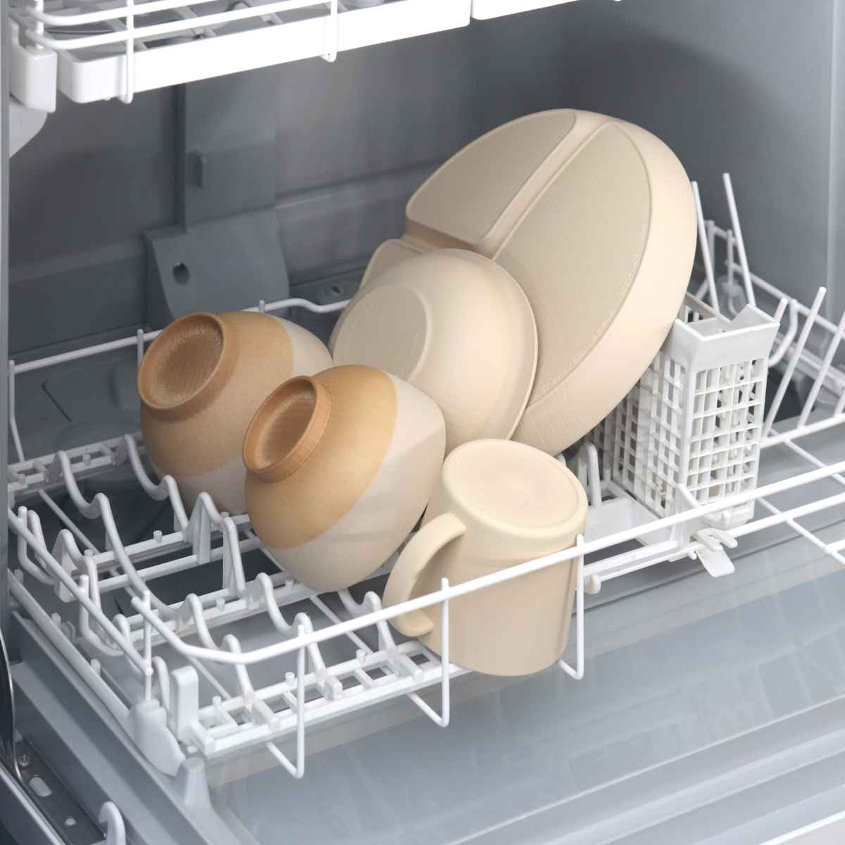 やさしい彩りキッズボウル るり色 同色3個セット ( キッズ 子ども 子供 日本製 電子レンジ対応 食洗機対応 抗菌 15cm 中鉢 子ども用食器 キッズ用 サラダボウル シリアルボウル おやつ スープ 朝食 軽い 割れにくい ) 【あかね】 あかね