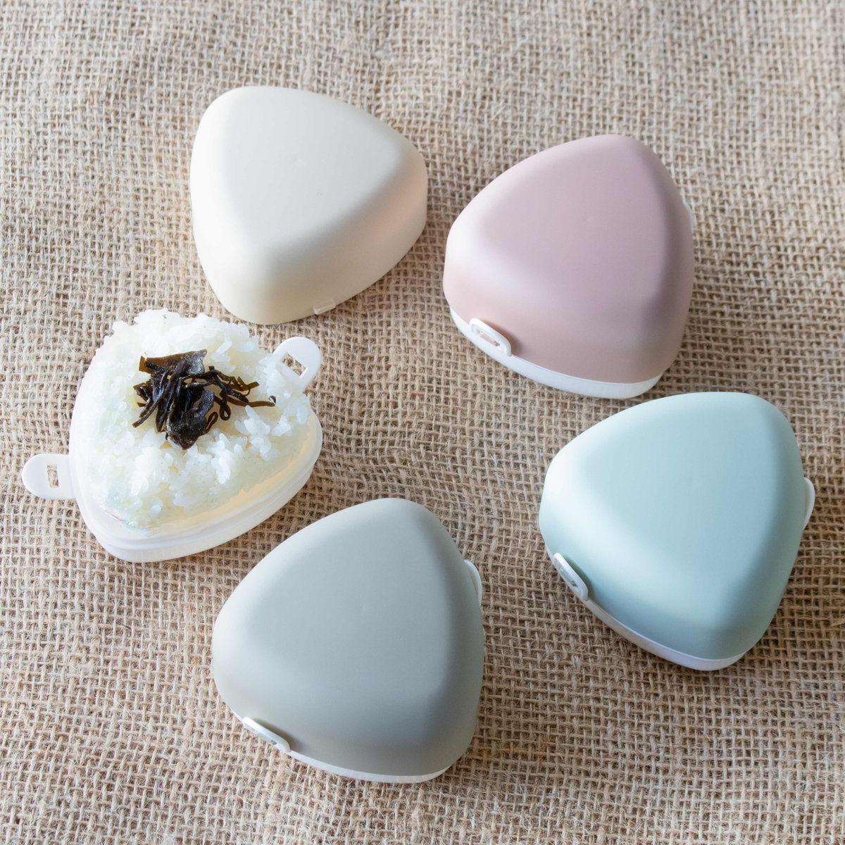 おにぎりケース やさしい彩り おにぎり ( お弁当箱 2段 弁当箱 ランチボックス 食洗機対応 レンジ対応 食洗機OK レンジOK 二段弁当箱 二段 おにぎりランチ 弁当 シール蓋 おむすび 二点ロック 日本製 ) 【サクラ】 サクラ