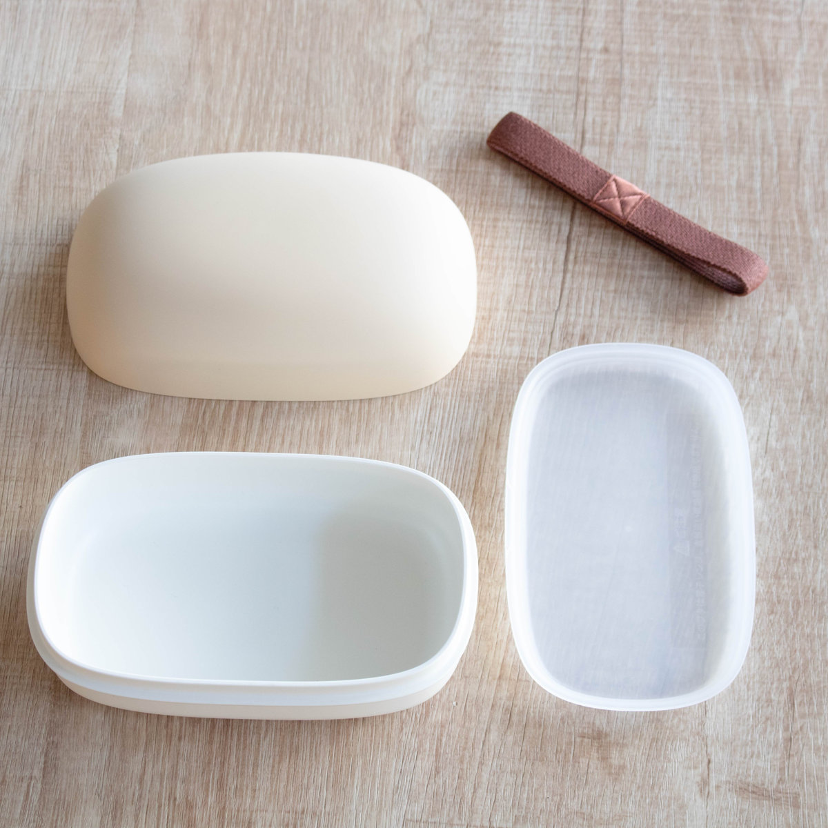 おにぎりケース 弁当箱 440ml やさしい彩り 長手おにぎり ( お弁当箱 2段 ランチボックス 食洗機対応 レンジ対応 食洗機OK レンジOK 二段弁当箱 二段 おにぎりランチ 弁当 シール蓋 おむすび 日本製 ) 【サクラ】 サクラ