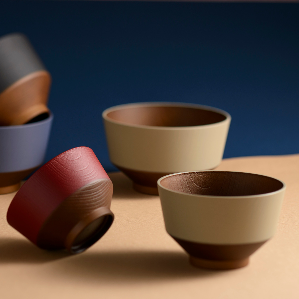 茶碗 和の色 抗菌 キッズ 飯椀 ( 電子レンジ対応 食洗機対応 BPAフリー 日本製 子ども 子供 お茶碗 ちゃわん 茶わん おしゃれ ご飯茶碗 ご飯 抗菌加工 軽い 割れにくい 木目調 ジュニア ライスボウル ) 【古代朱】 古代朱