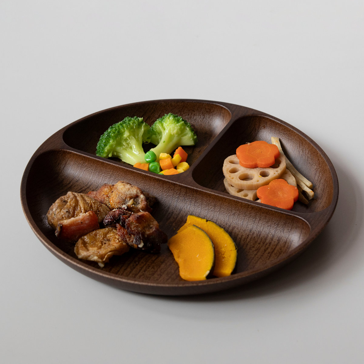 ランチプレート Woody ( 電子レンジ対応 食洗機対応 日本製 BPAフリー 木目調 お皿 皿 ランチ皿 仕切り皿 おしゃれ かわいい シンプル 軽い 割れにくい 子ども 介護 丸 ラウンド 3つ仕切り ) 【オーバルブラウン】 オーバルブラウン