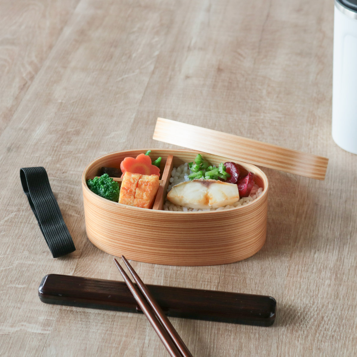 ほんとうに使いやすい曲げわっぱお弁当箱 S 400ml レンジ対応 ( 弁当箱 食洗機対応 女子 大人 木製 ウレタン塗装 曲げわっぱ 小判型 日本製 食洗機OK レンジOK 一段 わっぱ弁当 おしゃれ ゴムバンド付き 仕切り付き )