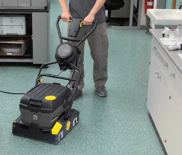 小型床洗浄機 業務用 ローラーブラシ式 ケルヒャー BR40/10C （ Karcher 清掃機器 業務用 ）: リビングート ANA  Mall店｜ANA Mall｜マイルが貯まる・使えるショッピングモール