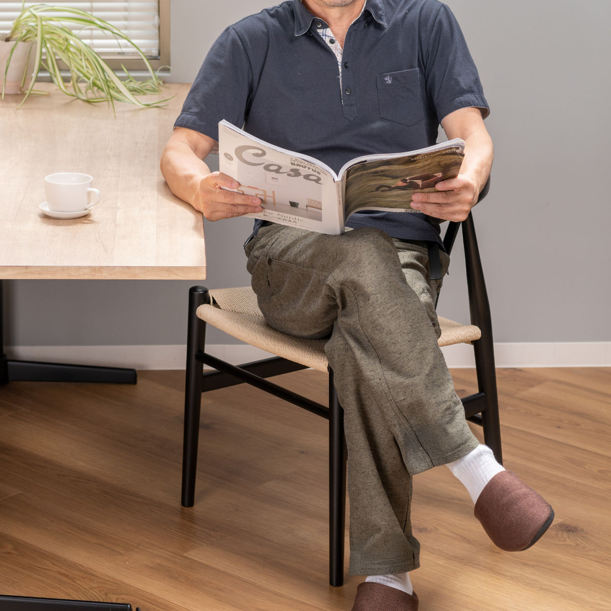 ダイニングチェア 座面高44cm リボーンチェア お掃除ロボット対応 ペーパーコード ビーチ ブラック塗装 ( リプロダクト デザイナーズチェア チェア Yチェア 椅子 食卓 背もたれ 天然木 ブラック 黒 北欧 無垢材 曲木 ) 【ブラック】 ブラック