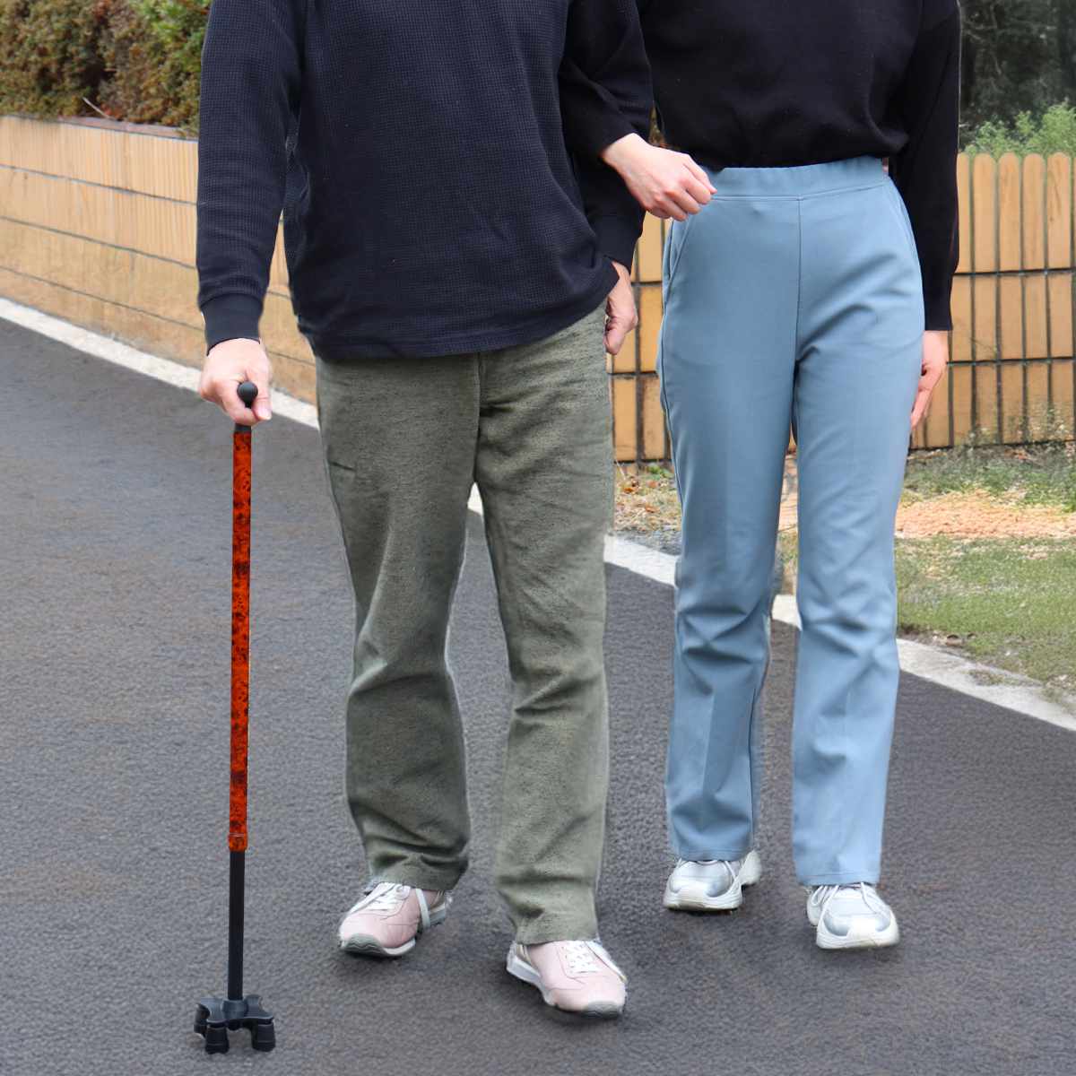 杖 伸縮 4点杖 愛杖 スリム 非課税 ( つえ ツエ 介護 歩行補助 四点杖 外出 歩行関連用品 福祉 歩行関連 散歩 転倒防止 調節 調整可能 スリムネック ) 【レッド】 レッド