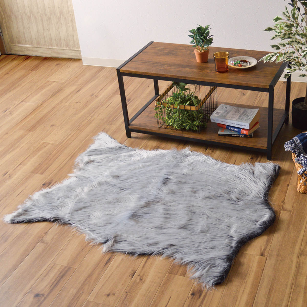 フロアマット リッシュ アクセントラグ L ( ラグ 玄関マット インテリア フェイクファー ふわふわ アニマル 敷き物 マット ロングファー かわいい 高級感 癒し もこもこ 毛並み ロング 幅110cm ) 【ブラックラビット】 ブラックラビット