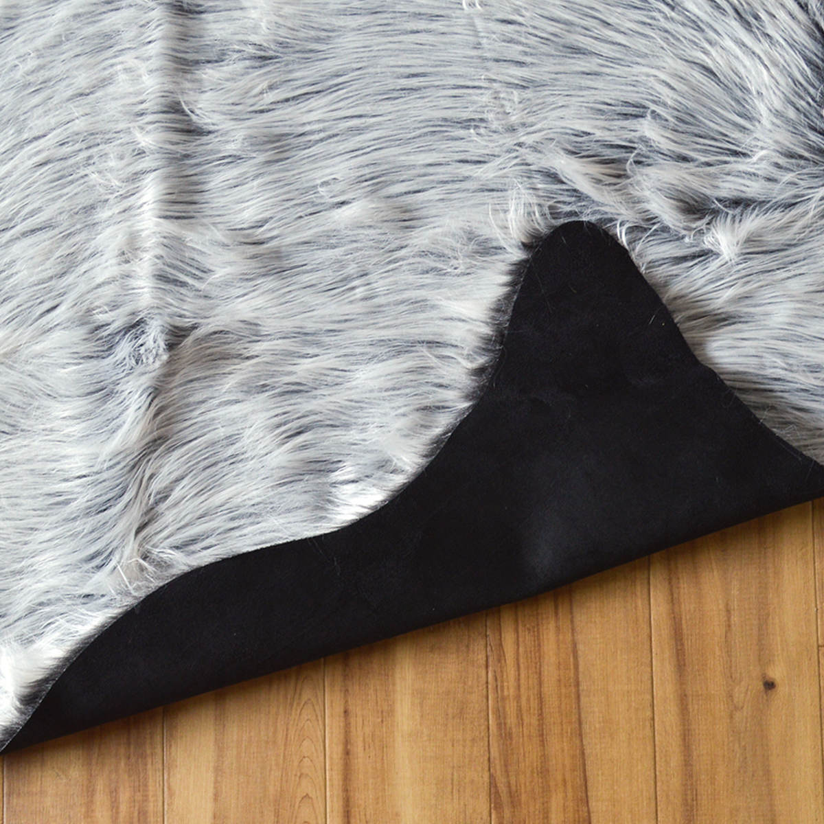 フロアマット リッシュ アクセントラグ L ( ラグ 玄関マット インテリア フェイクファー ふわふわ アニマル 敷き物 マット ロングファー かわいい 高級感 癒し もこもこ 毛並み ロング 幅110cm ) 【ブラックラビット】 ブラックラビット