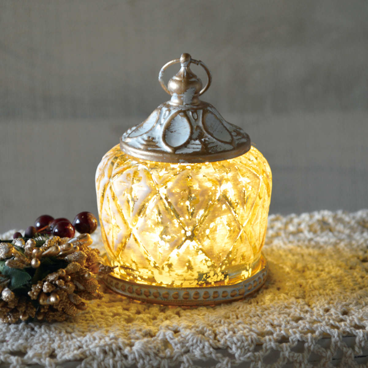 テーブルライト ビジュー モティフ LEDランタン ( 間接照明 卓上 テーブルランプ 卓上ライト LED ランタン 電池式 インテリア 高級感 寝室 リビング 読書灯 授乳灯 常夜灯 おしゃれ ホリデーシーズン クリスマス )