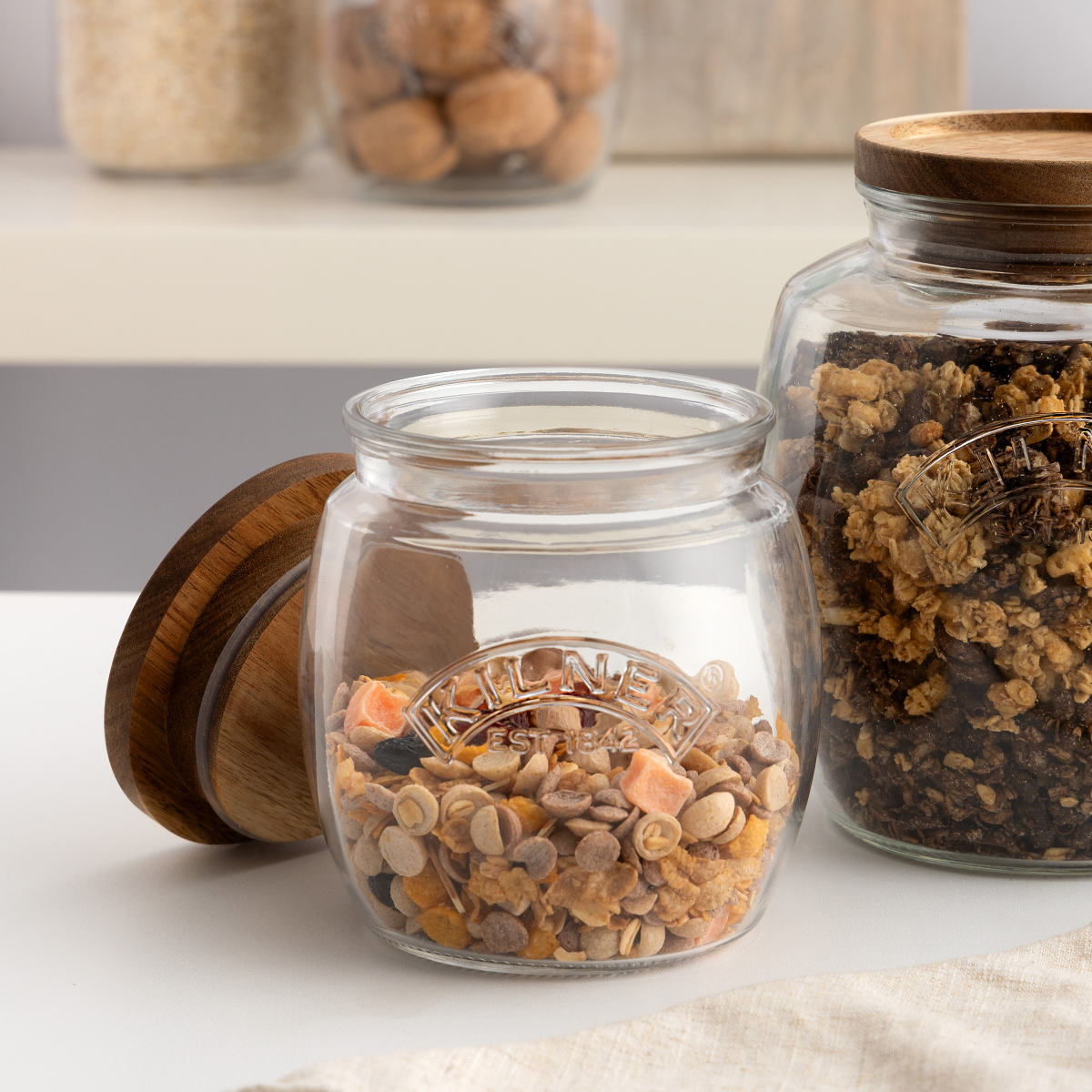 保存瓶 KILNER 木蓋 850ml Universal Jar Acacia Wooden Lid ( キルナー ガラス 木製フタ 食洗機対応 密閉容器 ガラスジャー キャニスター ガラス保存瓶 お菓子 グラノーラ ピクルス 調味料 小物入れ おしゃれ )