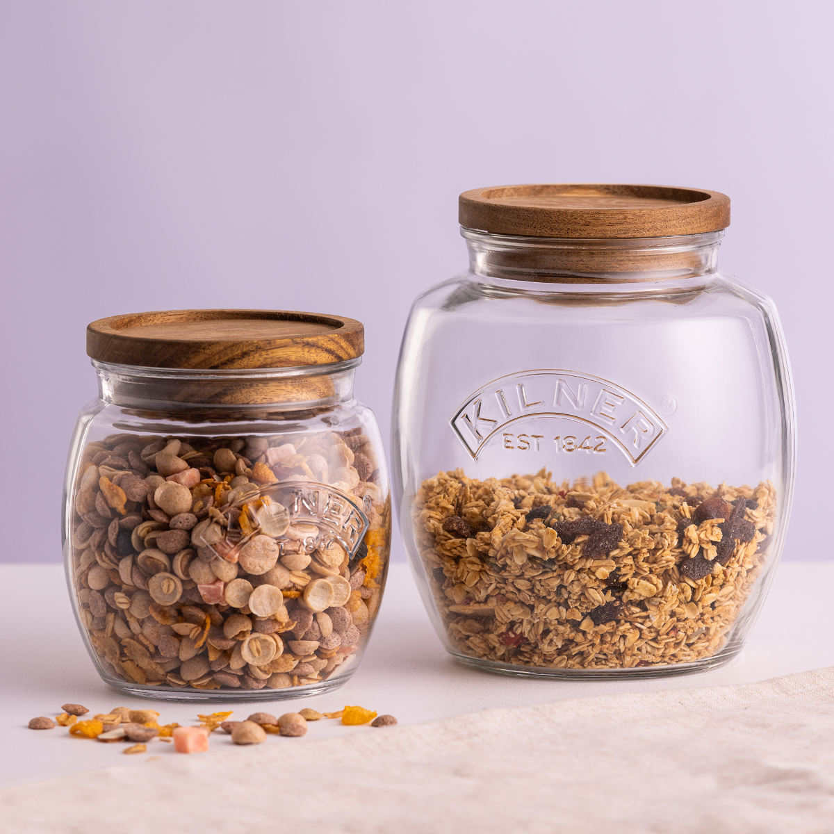 保存瓶 KILNER 木蓋 850ml Universal Jar Acacia Wooden Lid ( キルナー ガラス 木製フタ 食洗機対応 密閉容器 ガラスジャー キャニスター ガラス保存瓶 お菓子 グラノーラ ピクルス 調味料 小物入れ おしゃれ )