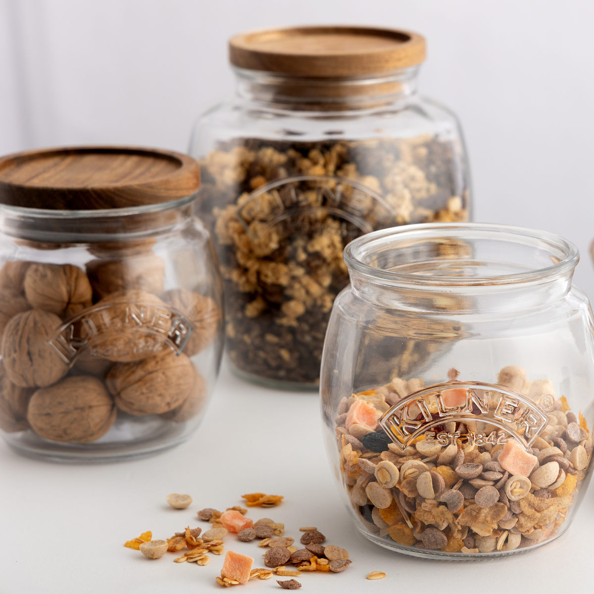 保存瓶 KILNER 木蓋 850ml Universal Jar Acacia Wooden Lid ( キルナー ガラス 木製フタ 食洗機対応 密閉容器 ガラスジャー キャニスター ガラス保存瓶 お菓子 グラノーラ ピクルス 調味料 小物入れ おしゃれ )