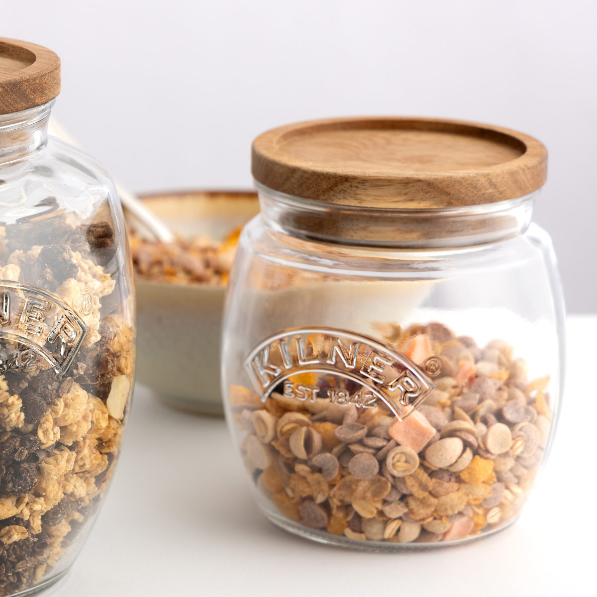 保存瓶 KILNER 木蓋 850ml Universal Jar Acacia Wooden Lid ( キルナー ガラス 木製フタ 食洗機対応 密閉容器 ガラスジャー キャニスター ガラス保存瓶 お菓子 グラノーラ ピクルス 調味料 小物入れ おしゃれ )