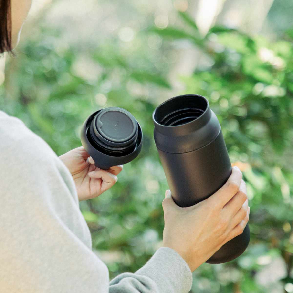 KINTO キントー デイオフタンブラー 900ml ( ステンレス 水筒 タンブラー 保温 保冷 取っ手付き ステンレス製 ステンレスボトル ボトル スリムボトル ダイレクトボトル ダイレクト 真空二重構造 直飲み ) 【ホワイト】 ホワイト