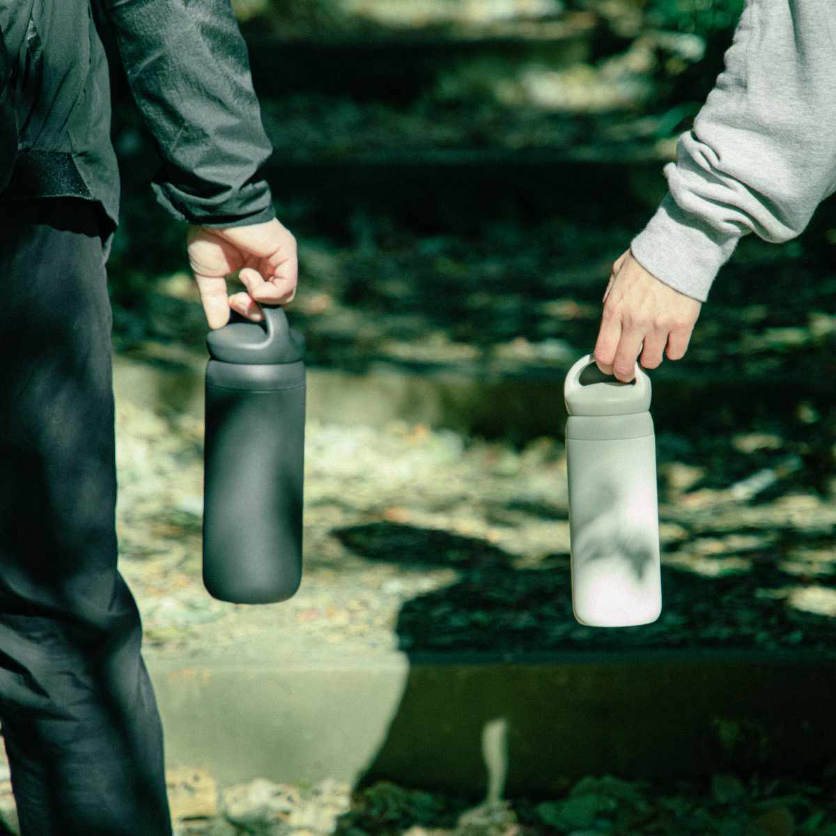 KINTO キントー デイオフタンブラー 900ml ( ステンレス 水筒 タンブラー 保温 保冷 取っ手付き ステンレス製 ステンレスボトル ボトル スリムボトル ダイレクトボトル ダイレクト 真空二重構造 直飲み ) 【ホワイト】 ホワイト