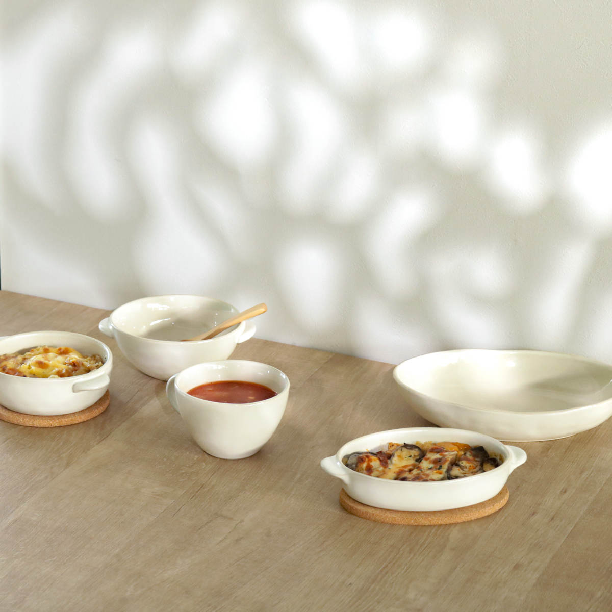 KINTO キントー ほっくり カレー皿 240mm 同色3枚セット ( プレート 24cm ほっくり ストーンウェア 食洗機対応 電子レンジ対応 皿 中皿 楕円 オーバル皿 カレー皿 パスタ皿 深皿 メイン料理 カレー パスタ メイン おしゃれ ) 【ホワイト】 ホワイト