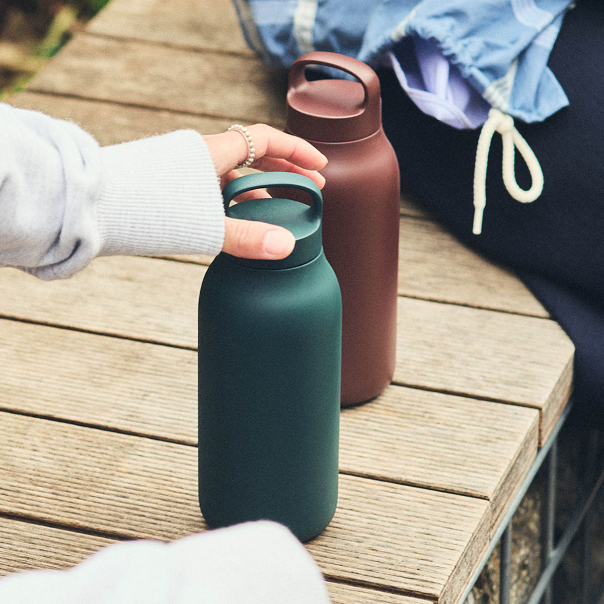 KINTO キントー ウォータータンブラー 550ml ( ステンレス 保冷 保温 タンブラー 水筒 ボトル ウォーターボトル 炭酸飲料 パッキン一体型 真空二重構造 おしゃれ かわいい ステンレスタンブラー 軽量 コンパクト 炭酸ジュース 対応 ) 【マルーン】 マルーン