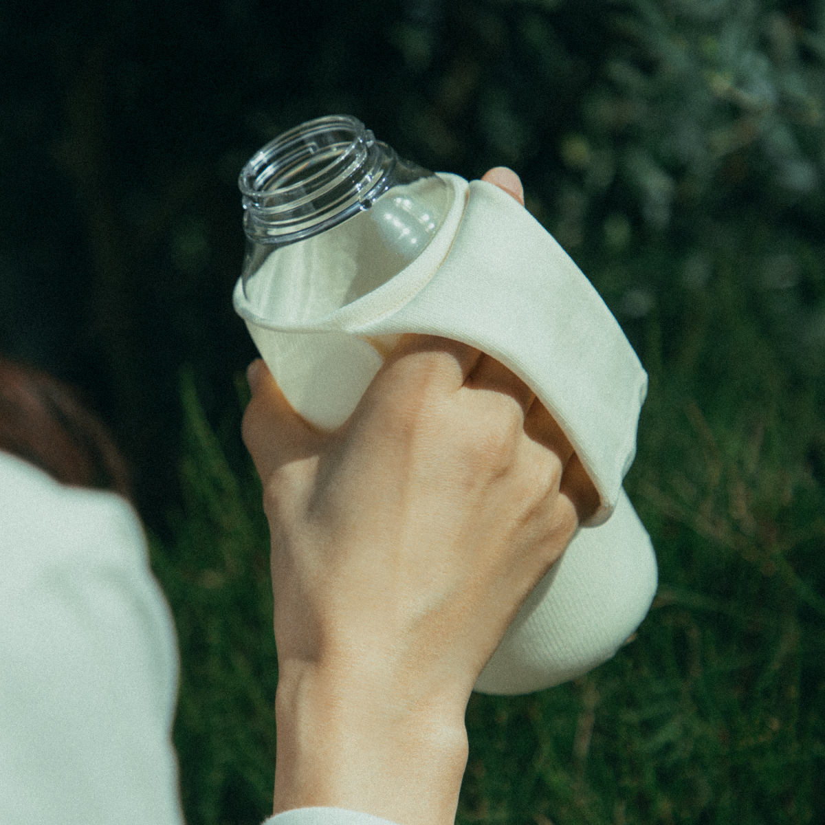 KINTO キントー FUTO ボトルリストバッグ ( ボトルケース 日本製 洗える 洗濯 おしゃれ かわいい WATER BOTTLE 500ml 対応 マグボトルカバー ペットボトルホルダー ペットボトルケース ポーチ 水筒 カバー ) 【コヨーテ】 コヨーテ