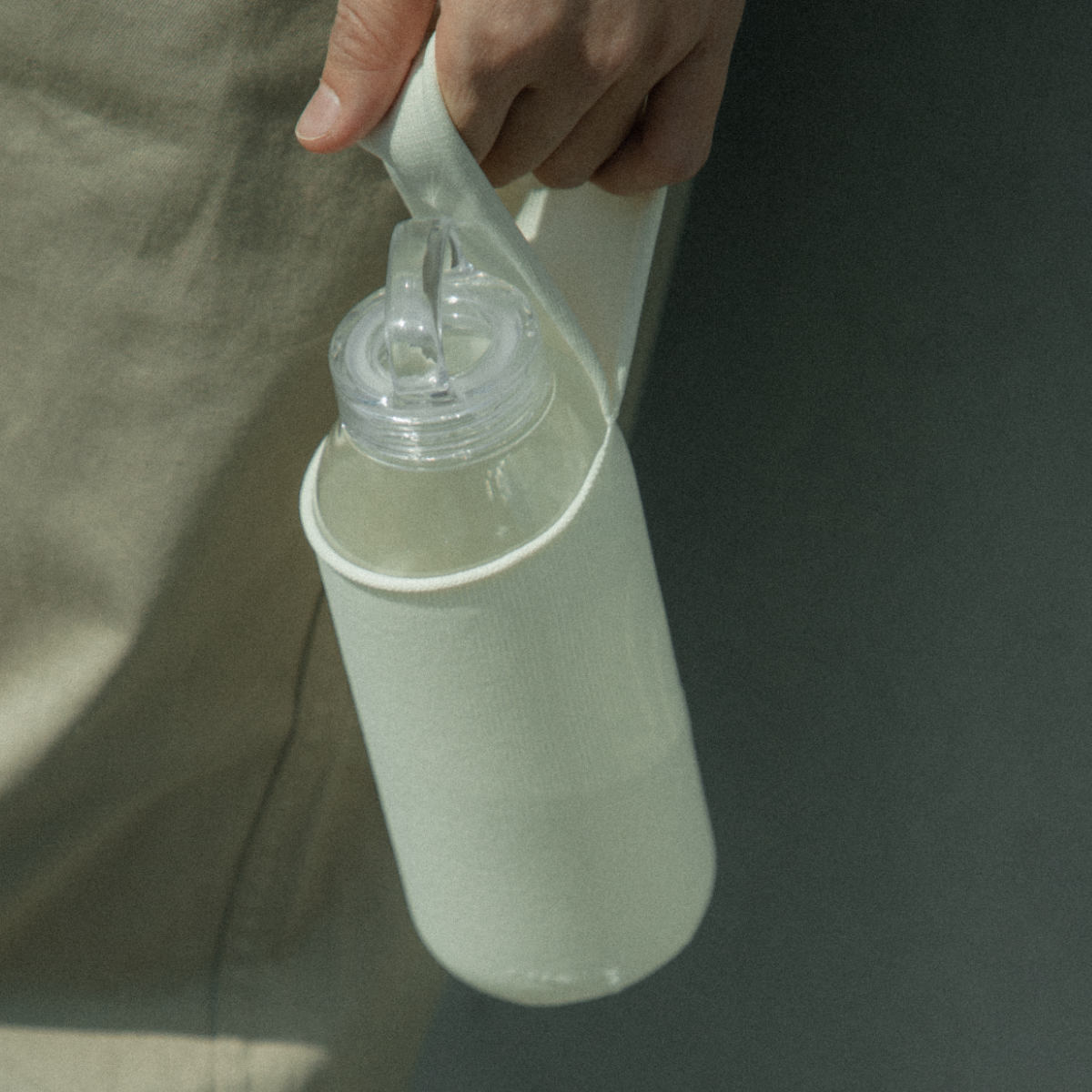 KINTO キントー FUTO ボトルリストバッグ ( ボトルケース 日本製 洗える 洗濯 おしゃれ かわいい WATER BOTTLE 500ml 対応 マグボトルカバー ペットボトルホルダー ペットボトルケース ポーチ 水筒 カバー ) 【コヨーテ】 コヨーテ