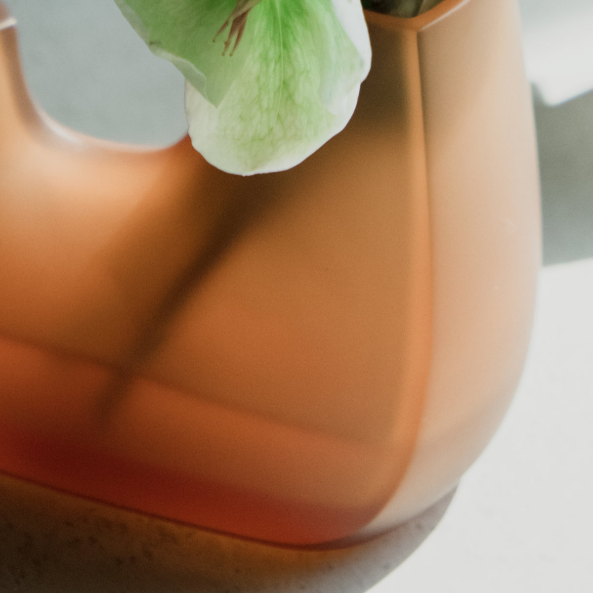 KINTO キントー TRE ベース 140×80×110mm ( 花瓶 フラワーベース 花びん 花器 おしゃれ 花 花入れ 生花 花束 ドライフラワー グリーン インテリア 植物 玄関 デスク ) 【ホワイト】 ホワイト