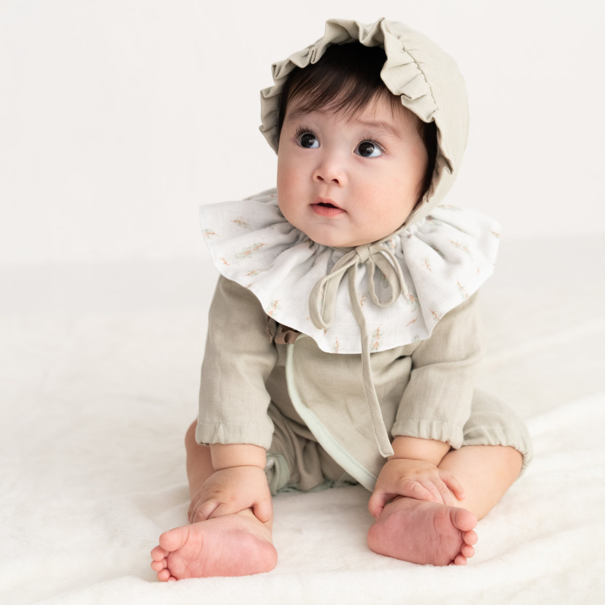 ギフトセット Lien de Famille はじめてのおめかし3点セット 出産祝い ( ギフト セット スタイ ボンネット 肌着 プレゼント 贈り物 お祝い おしゃれ 日本製 よだれかけ ベビー帽子 産着 ベビー 赤ちゃん 女の子 男の子 )【 グリーン 】 グリーン