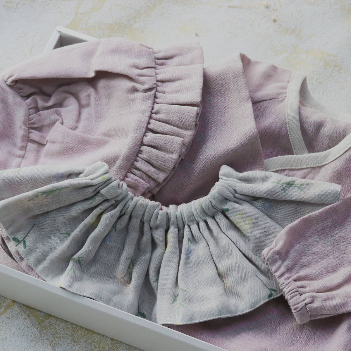 ギフトセット Lien de Famille はじめてのおめかし3点セット 出産祝い ( ギフト セット スタイ ボンネット 肌着 プレゼント 贈り物 お祝い おしゃれ 日本製 よだれかけ ベビー帽子 産着 ベビー 赤ちゃん 女の子 男の子 )【 グリーン 】 グリーン