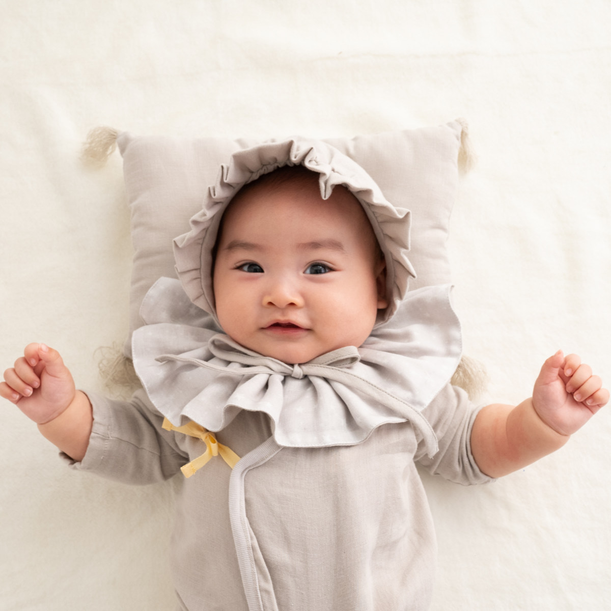 ギフトセット Lien de Famille はじめてのおめかし3点セット 出産祝い ( ギフト セット スタイ ボンネット 肌着 プレゼント 贈り物 お祝い おしゃれ 日本製 よだれかけ ベビー帽子 産着 ベビー 赤ちゃん 女の子 男の子 )【 グリーン 】 グリーン