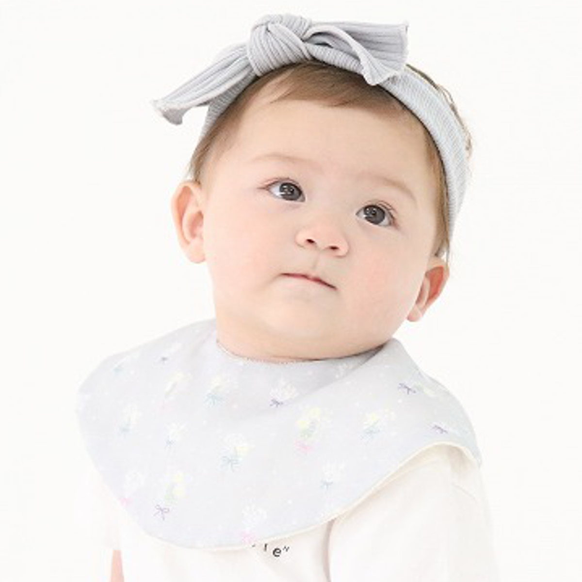 ギフトセット Lien de famille ヘアバンド スタイ ブーケフラワー ２点セット （ ギフト セット 贈り物 お祝い ベビーギフトセット おしゃれ 女の子 出産祝い 赤ちゃん ベビー よだれかけ 360度 ヘッドバンド プレゼント ）