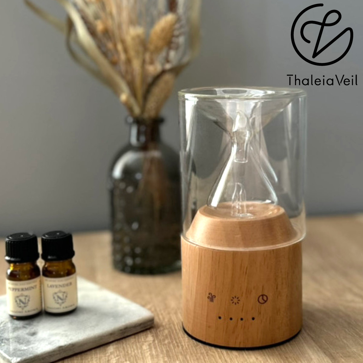 ThaleiaVeil アワーグラスディフューザー アロマディフューザー （ 水なし 噴霧式 天然木 ガラス製 アロマドロップ式 LED ゆらぎ タイマー機能 ダブルウォールガラス LEDライト おしゃれ インテリア USB Type-C ）