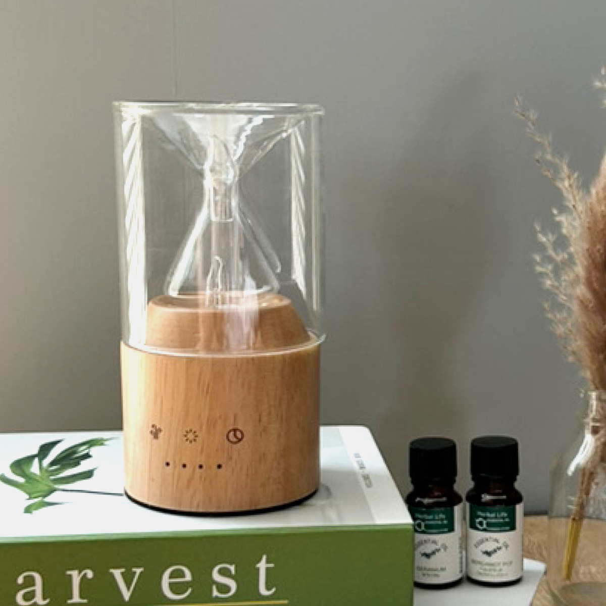 ThaleiaVeil アワーグラスディフューザー アロマディフューザー ( 水なし 噴霧式 天然木 ガラス製 アロマドロップ式 LED ゆらぎ タイマー機能 ダブルウォールガラス LEDライト おしゃれ インテリア USB Type-C )