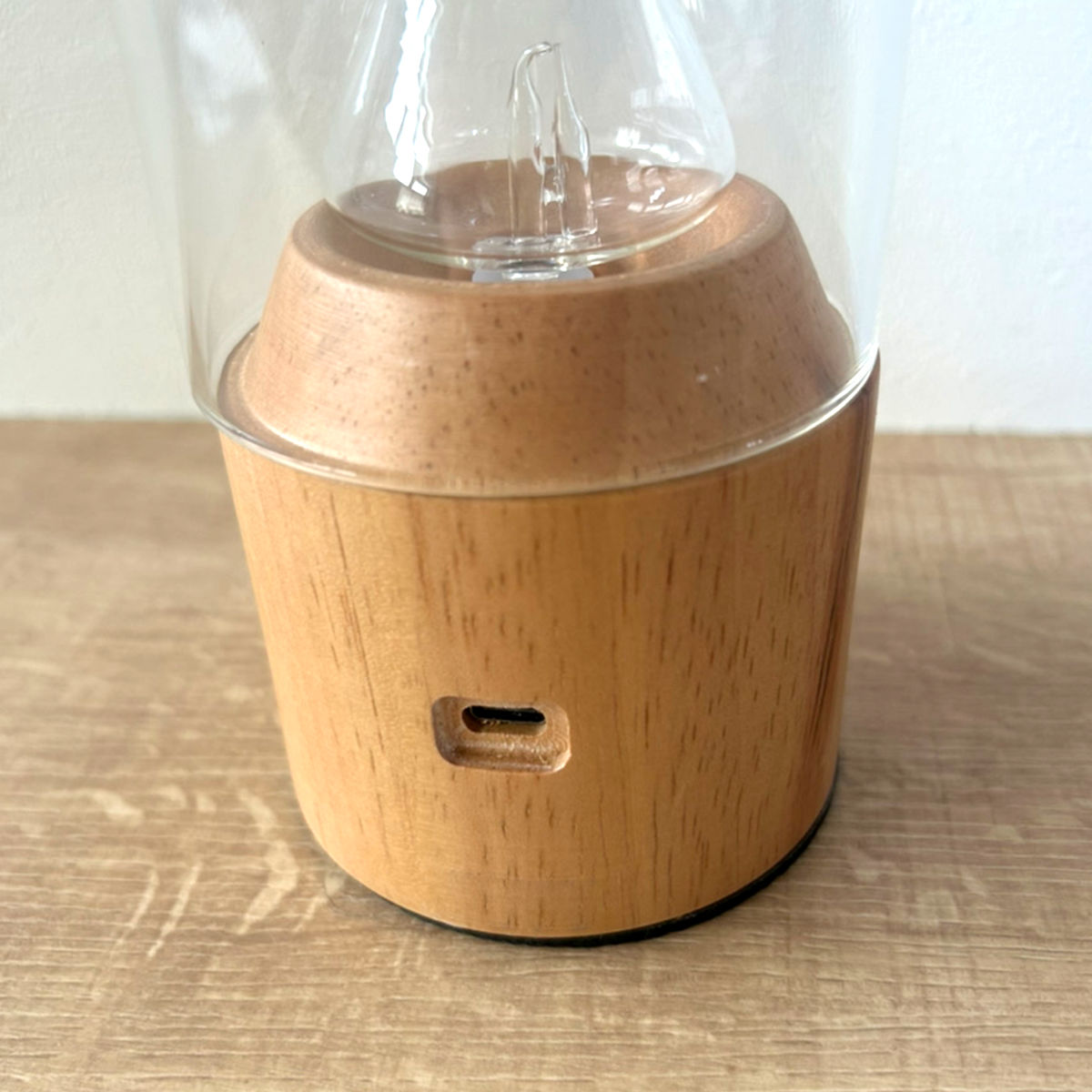 ThaleiaVeil アワーグラスディフューザー アロマディフューザー ( 水なし 噴霧式 天然木 ガラス製 アロマドロップ式 LED ゆらぎ タイマー機能 ダブルウォールガラス LEDライト おしゃれ インテリア USB Type-C )