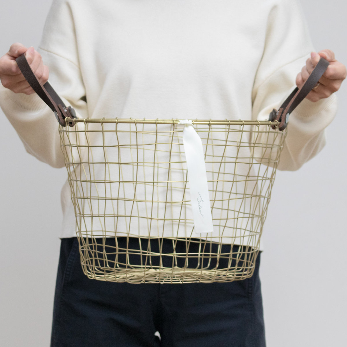 シトア ワイヤーバスケット レザーハンドル ラウンド バスケット かご ( 収納 カゴ 籠 丸型 収納バスケット 小物入れ ハンドメイド 小物収納 ワイヤー 鉄 アイアン おしゃれ オシャレ かわいい カワイイ シンプル ベーシック )