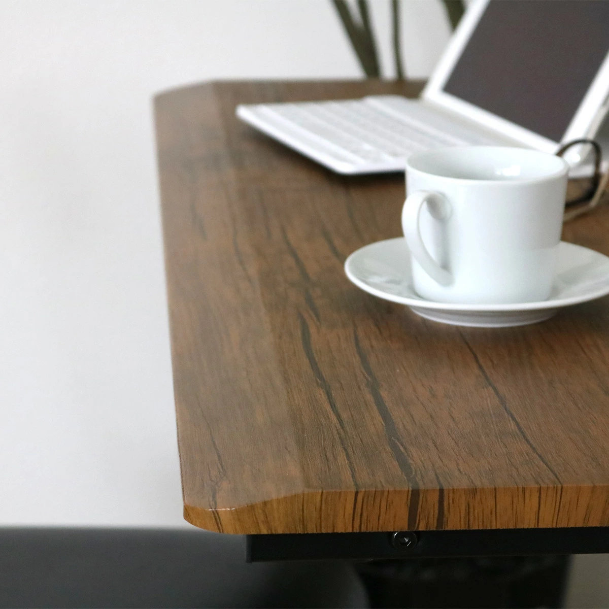 ワークデスク ヴィンテージ調 スチールフレーム 幅90cm ( デスク パソコンデスク PCデスク 机 つくえ 学習机 幅 90 作業台 木目調 天板下 収納 配線穴付き アジャスター付き 勉強机 リビングデスク 作業机 在宅 )