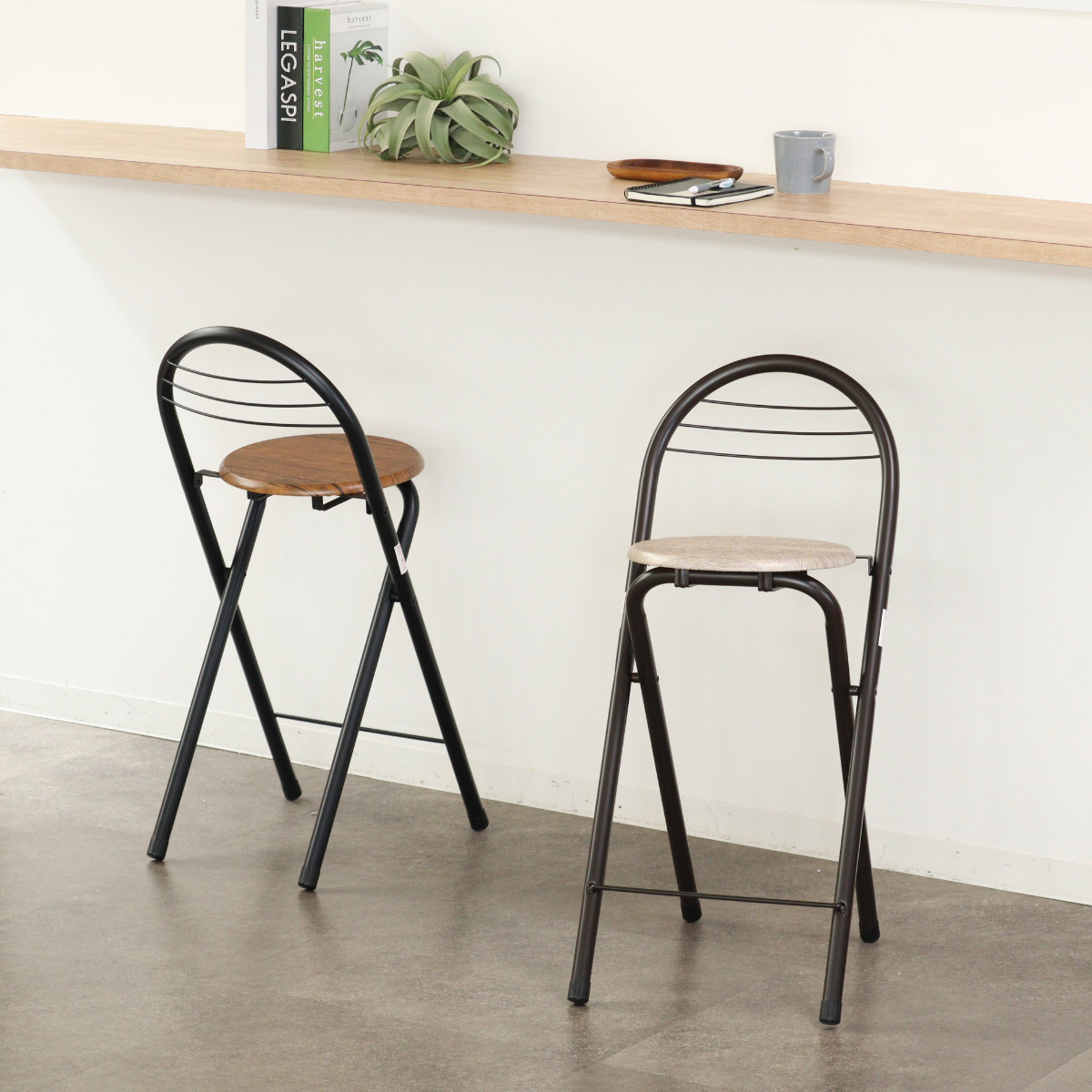 折りたたみ椅子 座面高58cm 背もたれ付 フォールディングハイチェア （ カウンターチェア ハイタイプ ハイチェア バーチェア キッチン 丸 木製 座面 スチール シンプル おしゃれ ） 【ブラック×ブラウン】