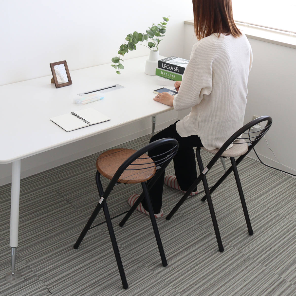 折りたたみ椅子 座面高58cm 背もたれ付 フォールディングハイチェア ( カウンターチェア ハイタイプ ハイチェア バーチェア キッチン 丸 木製 座面 スチール シンプル おしゃれ ) 【ブラック×ブラウン】 ブラック×ブラウン