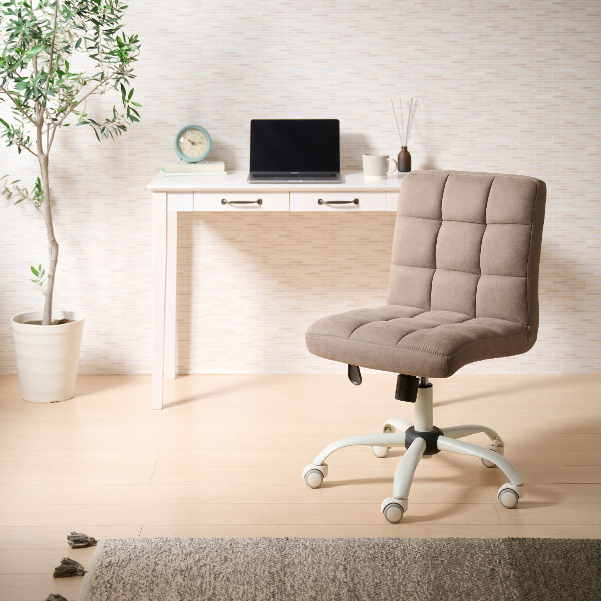 デスクチェア 昇降式 座面高43~53cm ハニー ホームチェア ( チェア 椅子 ファブリック 高さ調節 キャスター付き ワークチェア キルティング シンプル おしゃれ 大人 女子 高級感 ) 【マスタード】 マスタード
