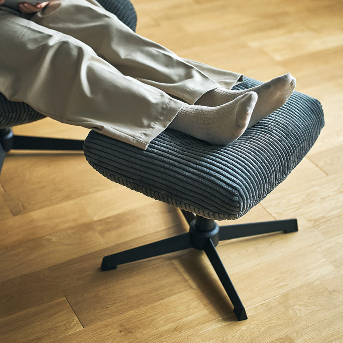 チェア 座面高45cm 回転 オットマン付き ベイム パーソナルチェア ( チェアー イス 椅子 いす コーデュロイ ファブリック 足置き ソファ 1人掛け リラックス 座り心地 快適 リビングチェア )