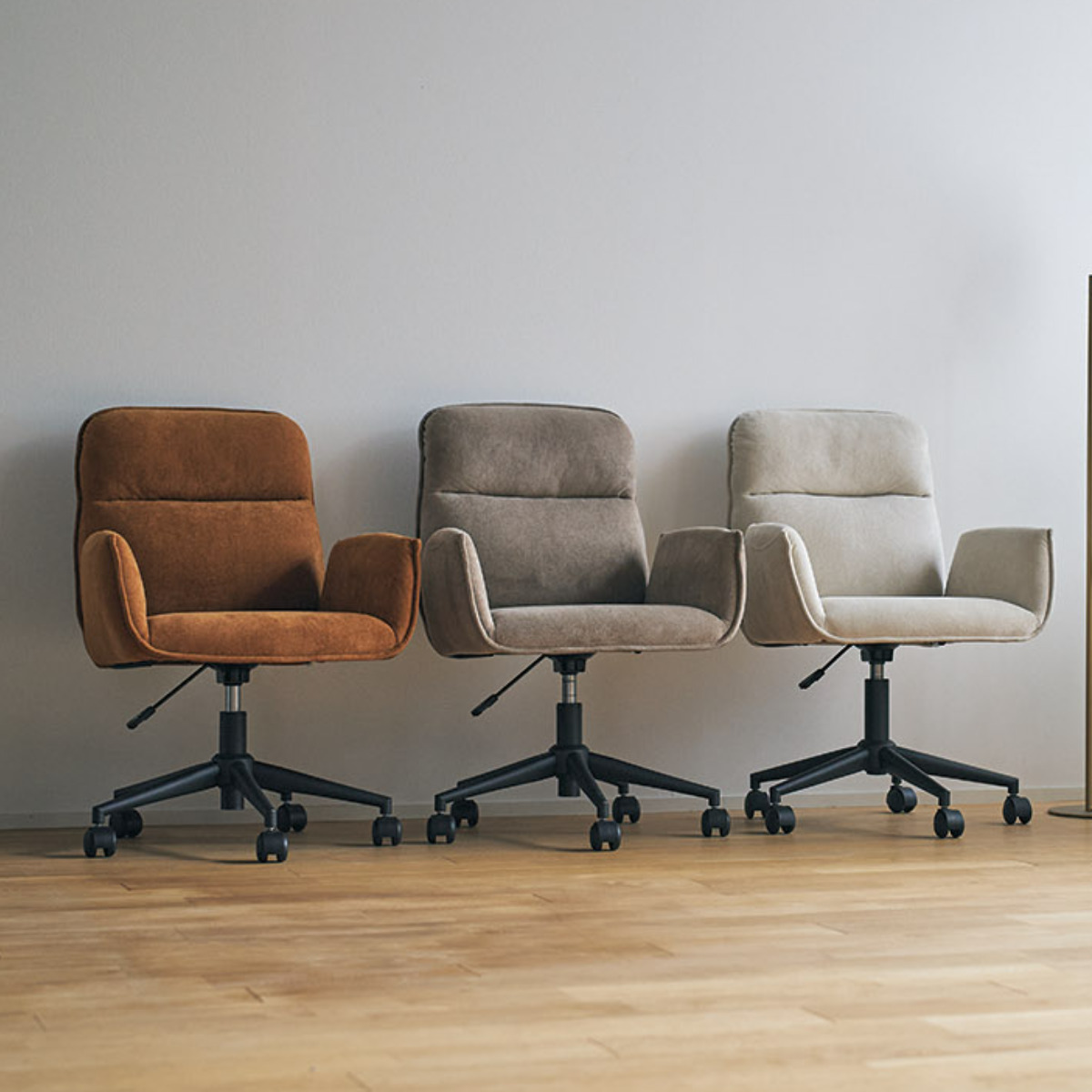 デスクチェア 座面高41~49cm 回転 昇降式 パソコンチェア カレット ( オフィスチェア ワークチェア 高さ調節 肘掛け ファブリック キャスター付き PCチェア イス 椅子 会社 オフィス 在宅 アームチェア ) 【ベージュ】 ベージュ