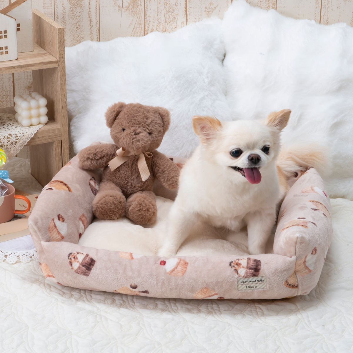 ペット ベッド スクエアベッドM スイートマフィン ( ペット用 スクエア型 犬 猫 シンプル オシャレ 室内 ペット用品 Mサイズ 犬用 猫用 あたたかい ペットソファ ペットクッション 滑り止め )