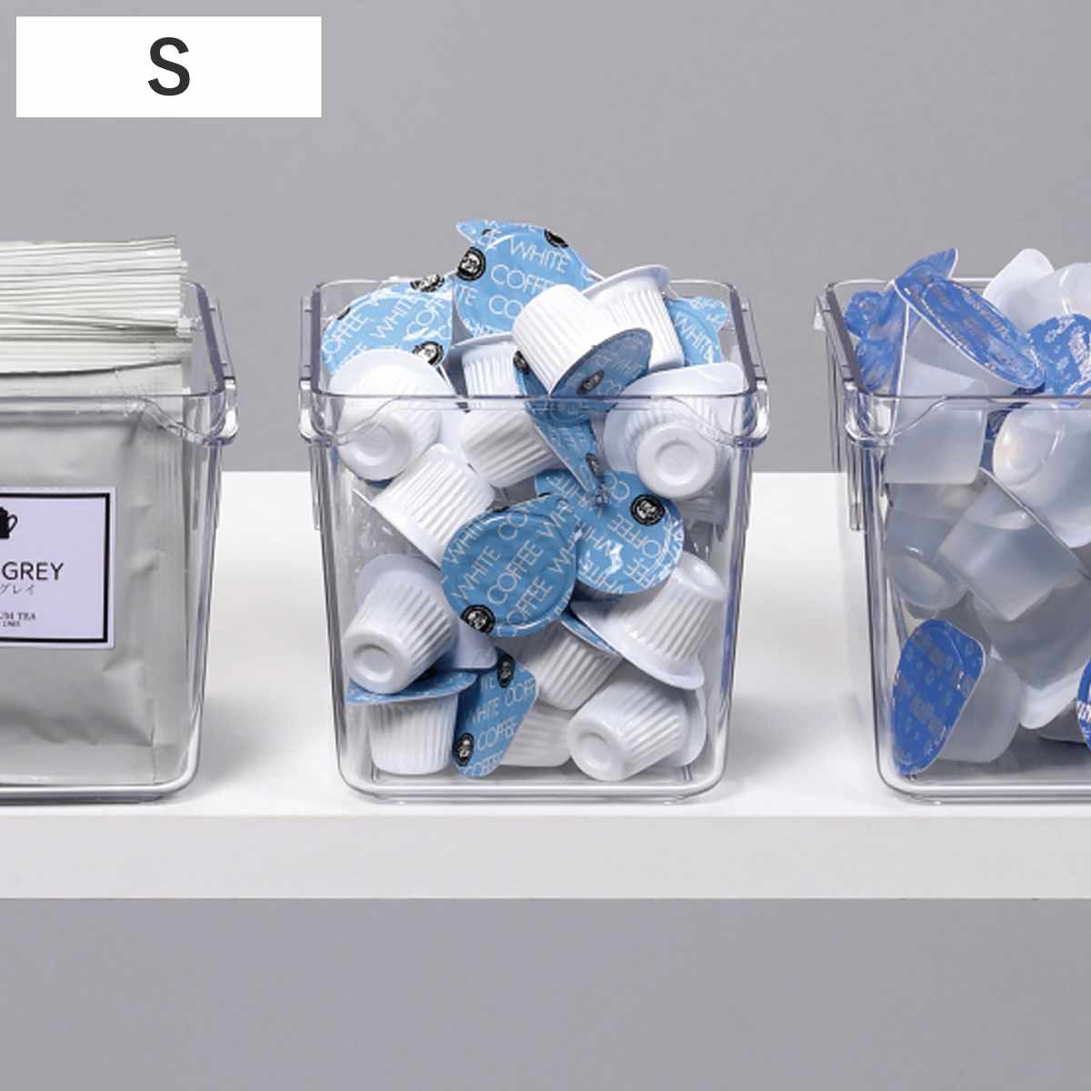 キッチン収納 クリアトレー Sサイズ ( 冷蔵庫収納 冷蔵庫 キッチン 収納ケース トレー 透明 深型 日本製 BPAフリー 小物収納 食品保存 ストッカー 冷蔵室 野菜室 パントリー 整理 中が見える プラスチック カフェスペース 棚 )