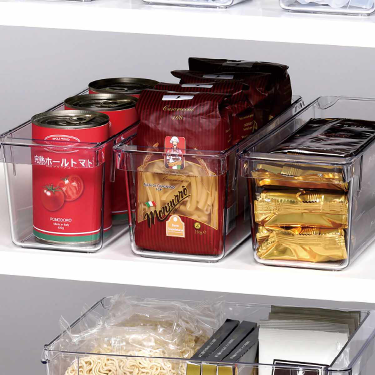 キッチン収納 クリアトレー Mサイズ ( 冷蔵庫収納 冷蔵庫 キッチン 収納ケース トレー 透明 深型 日本製 BPAフリー 小物収納 食品保存 ストッカー 冷蔵室 野菜室 パントリー 整理 中が見える プラスチック 缶詰 缶 棚 )