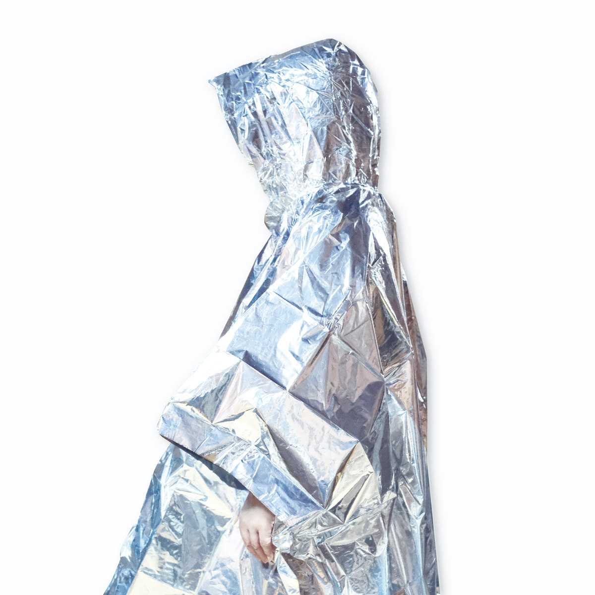 アルミポンチョ 緊急 簡易アルミポンチョ 静音タイプ 防災 ( アルミ ブランケット ポンチョ マント フード付き 服 防災用品 寒さ対策 保温 防風 防水 防寒 災害時 目隠し 薄い 軽量 レジャー 就寝時 避難所 アルミシート キャンプ )