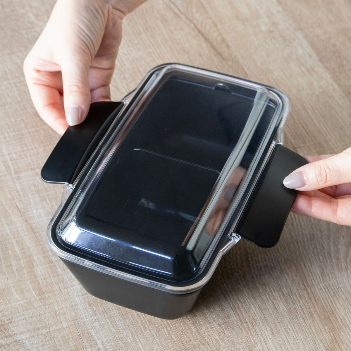 弁当箱 1000ml 1段 モノトーンドームランチボックス1000 ( 食洗機対応 レンジ対応 ランチボックス ドーム蓋 仕切り付き 大容量 食洗機OK レンジOK 弁当 お弁当 一段 ドーム ランチ シンプル 男性 日本製 )