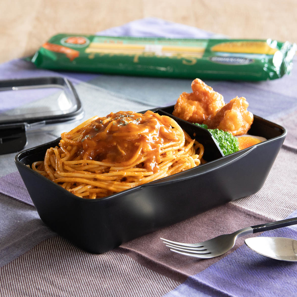 弁当箱 1000ml 1段 モノトーンドームランチボックス1000 ( 食洗機対応 レンジ対応 ランチボックス ドーム蓋 仕切り付き 大容量 食洗機OK レンジOK 弁当 お弁当 一段 ドーム ランチ シンプル 男性 日本製 )