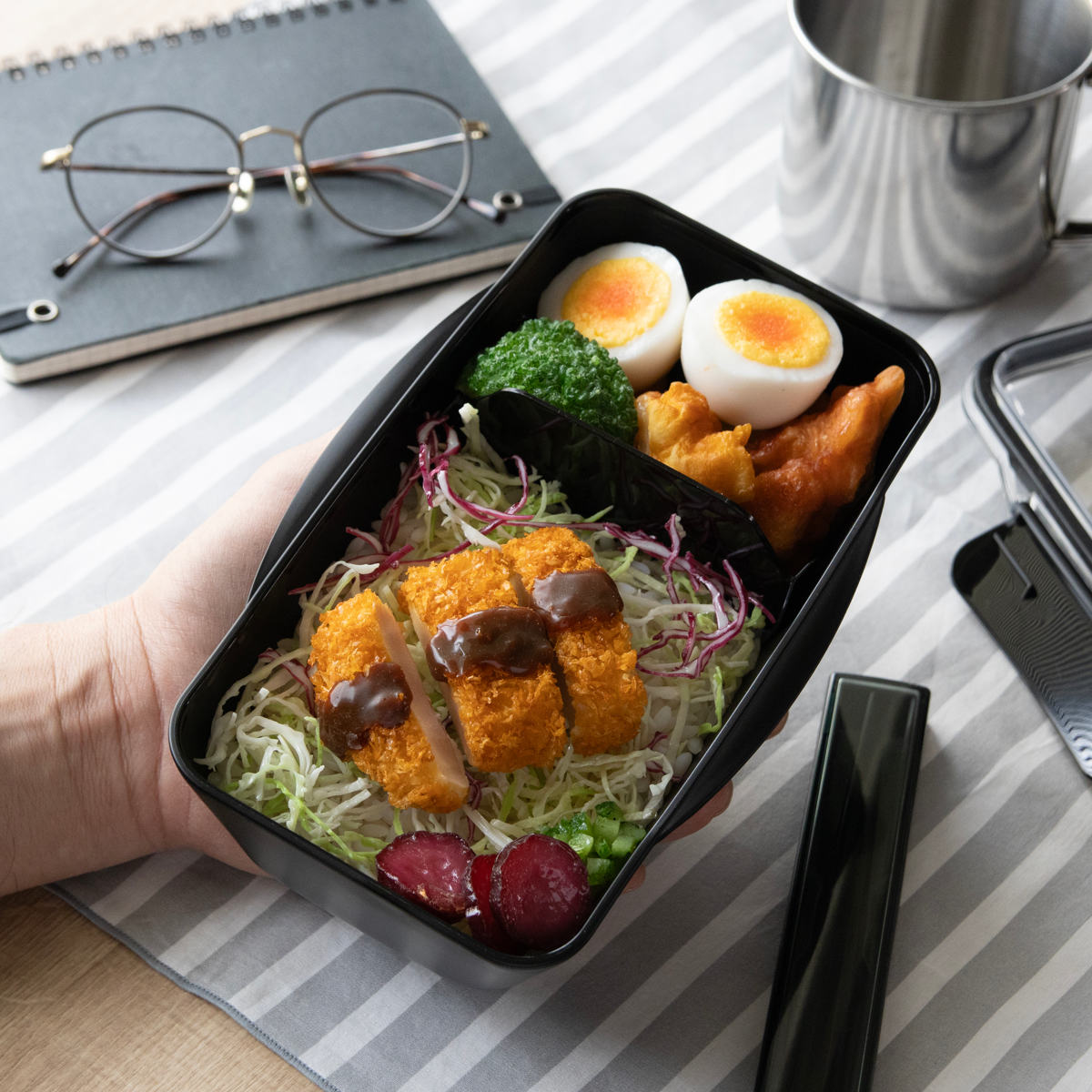 弁当箱 1000ml 1段 モノトーンドームランチボックス1000 ( 食洗機対応 レンジ対応 ランチボックス ドーム蓋 仕切り付き 大容量 食洗機OK レンジOK 弁当 お弁当 一段 ドーム ランチ シンプル 男性 日本製 )