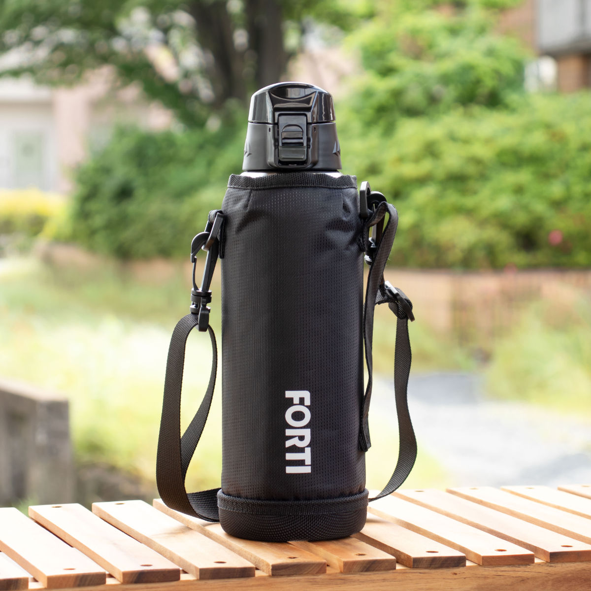 水筒 直飲み 1L カバー付 NEWフォルティ 保冷専用 ( 1リットル ダイレクトボトル ステンレスボトル 保冷 すいとう ボトル スポーツボトル シンプル ステンレス製 カバー付き 子供 キッズ ) 【ブラック】 ブラック