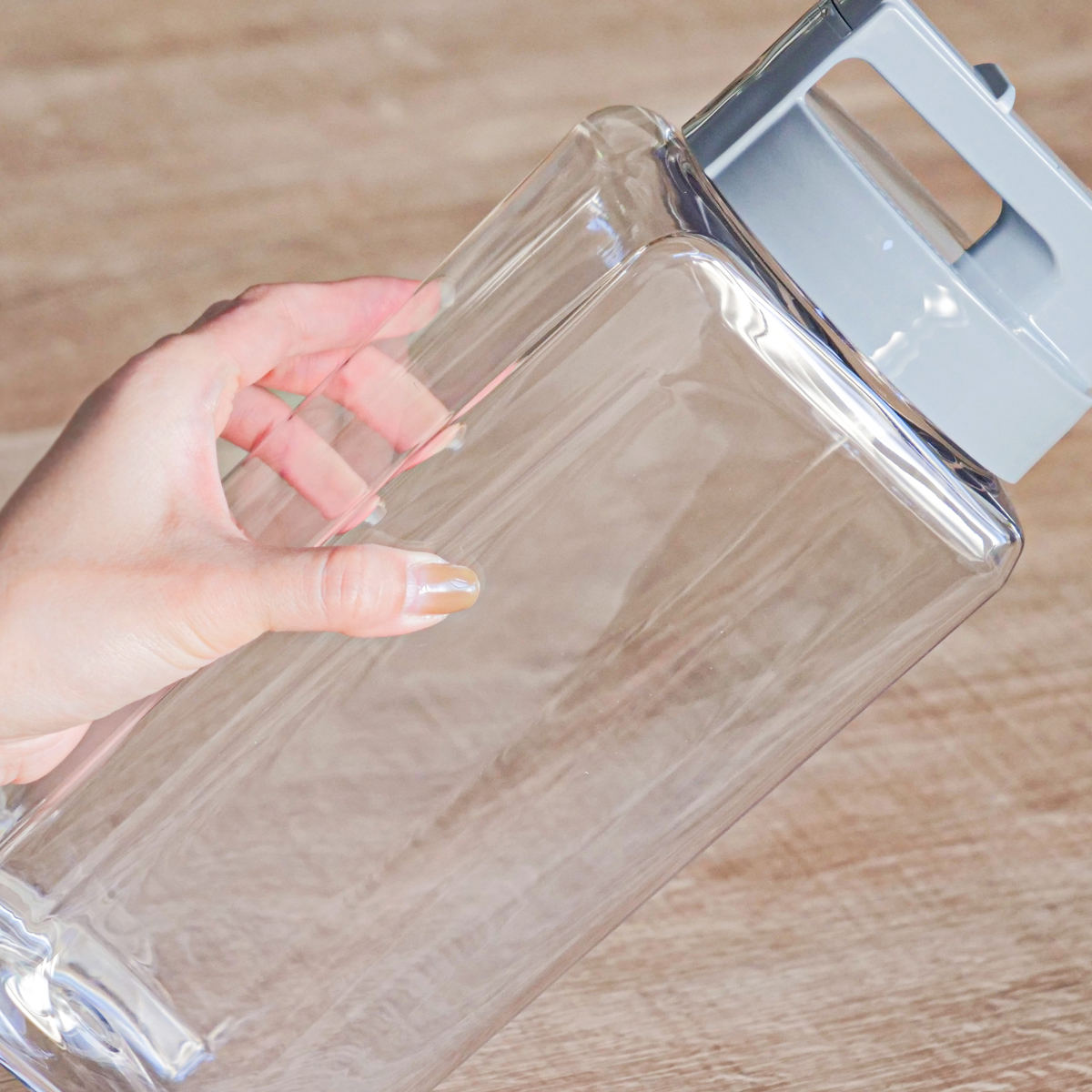 ピッチャー 冷水筒 2.1L 耐熱 横置き プラスチック K-1280 ( 冷水筒 麦茶ポット 水差し 水さし プラスチック製 縦 横 熱湯 広口 麦茶 冷水ポット 角型 お手入れ簡単 ) 【Nホワイト】 Nホワイト