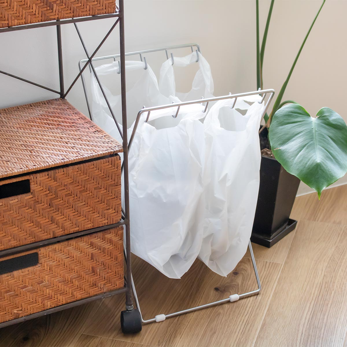 ゴミ箱 レジ袋スタンド マルチタイプ 分別 コンパクト ( ゴミ袋スタンド レジ袋 ゴミ袋 スタンド 折りたたみ ゴミ袋ホルダー 袋 ごみ箱 シンプル 掛ける 取っ手付きゴミ袋 省スペース )