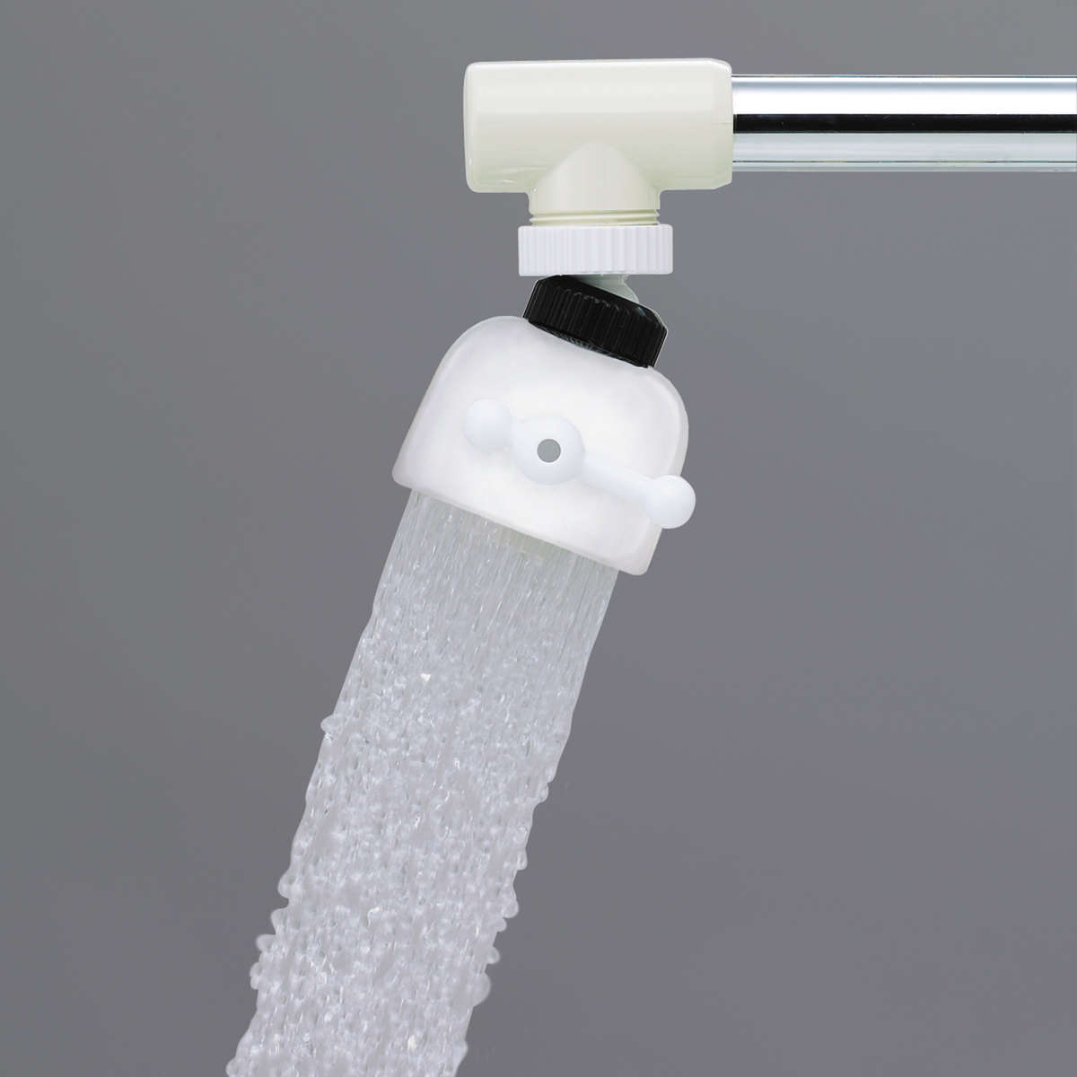 シャワー蛇口 クリシャワースイング+ ( 日本製 ストレート シャワー 節水 首ふり 首振り 蛇口 節水蛇口 水道蛇口 取り付け シャワータイプ ストレートタイプ 自在水栓 泡沫水栓 水道 蛇口用 )