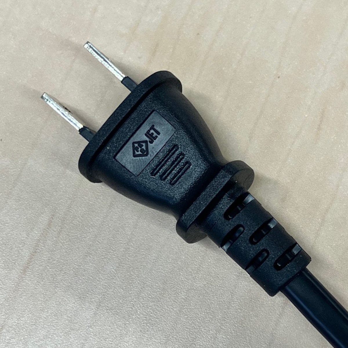 マッサージ 肩たたきトントン 肩こり 電動 ( マッサージ器 肩たたき 肩 背中 首 腰 首こり 軽量 美容 健康 PSEマーク認証済 マッサージャー 肩たたき器 解消グッズ ほぐし 簡単操作 プレゼント ) 【ホワイト】 ホワイト