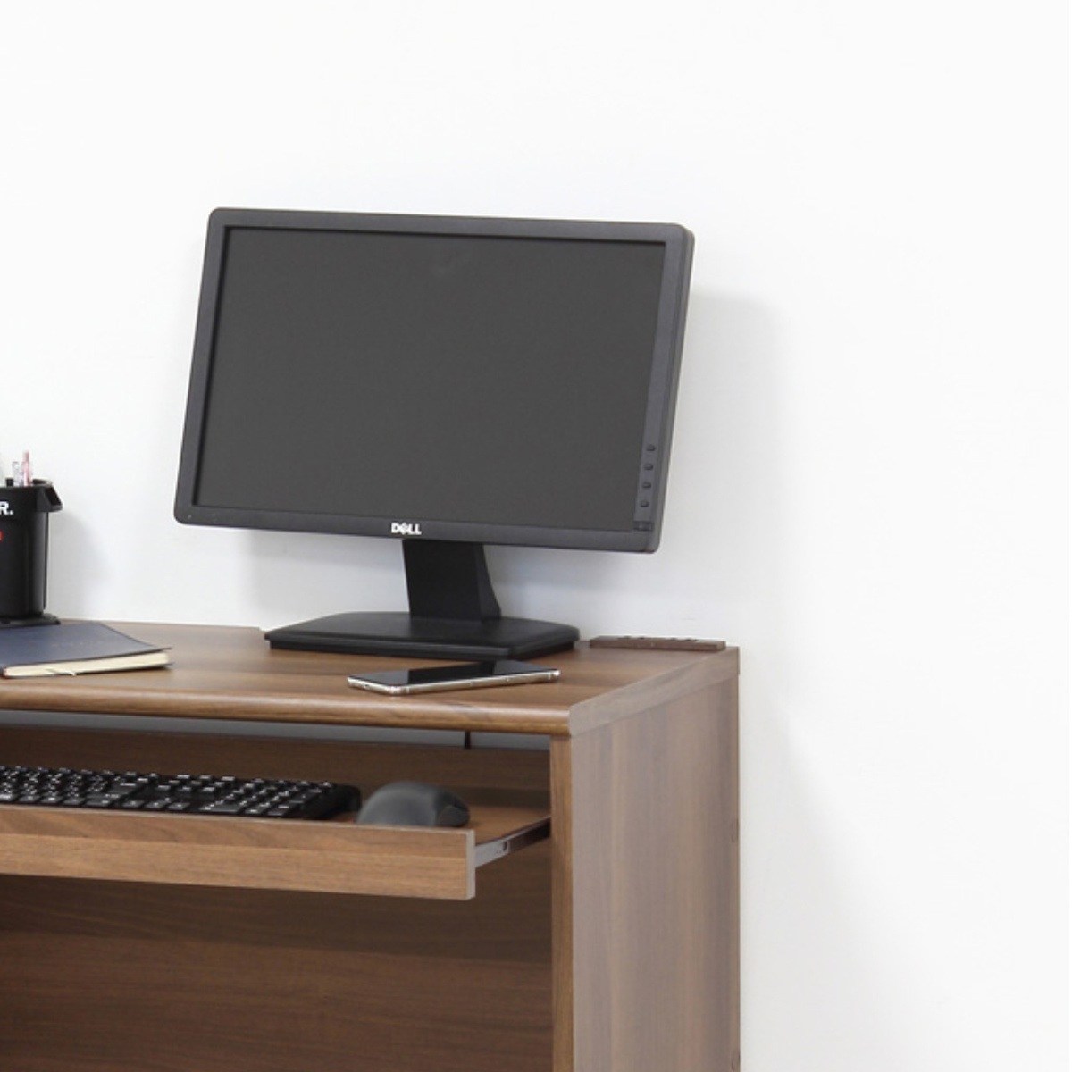 パソコンデスク 幅80cm フットレスト付き 配線収納 スリム ( デスク 机 奥行39cm コンパクト スライドテーブル付き 2口コンセント ワークデスク 足置き タップ収納 パソコン PC キーボード 配線穴 リビング学習 仕事 リモート 在宅 ) 【ホワイト】 ホワイト